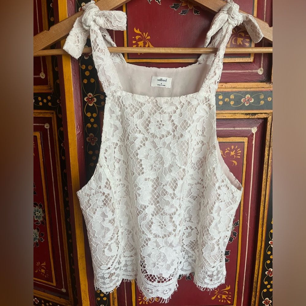 Wilfred crocheted lace tank top.‎  Elegant, fitted, simply beautiful, Size 0